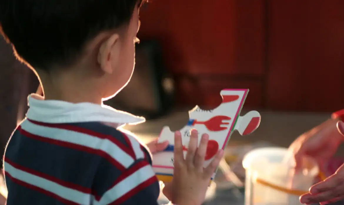 Entidade critica fala de Trump que ligou uso de paracetamol a autismo