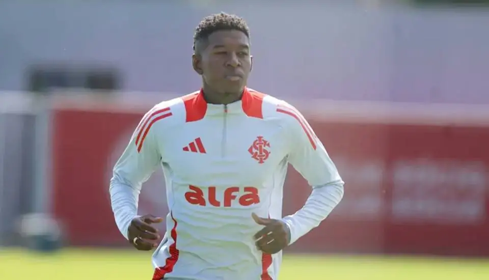 Inter recusa oferta do Flamengo por Vitão e pede R$ 75,8 milhões