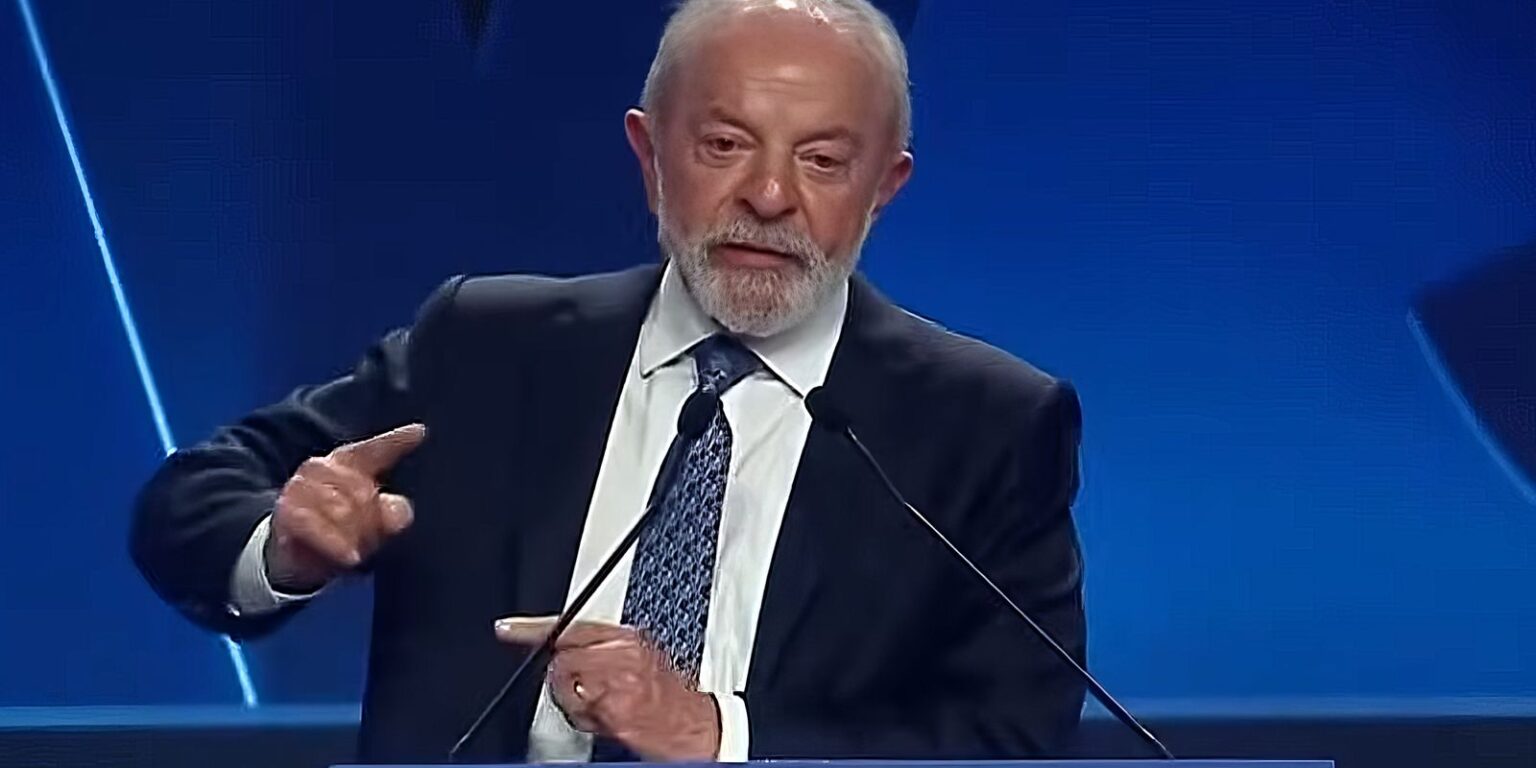 Fim das sanções a Alexandre de Moraes é vitória da democracia, diz Lula