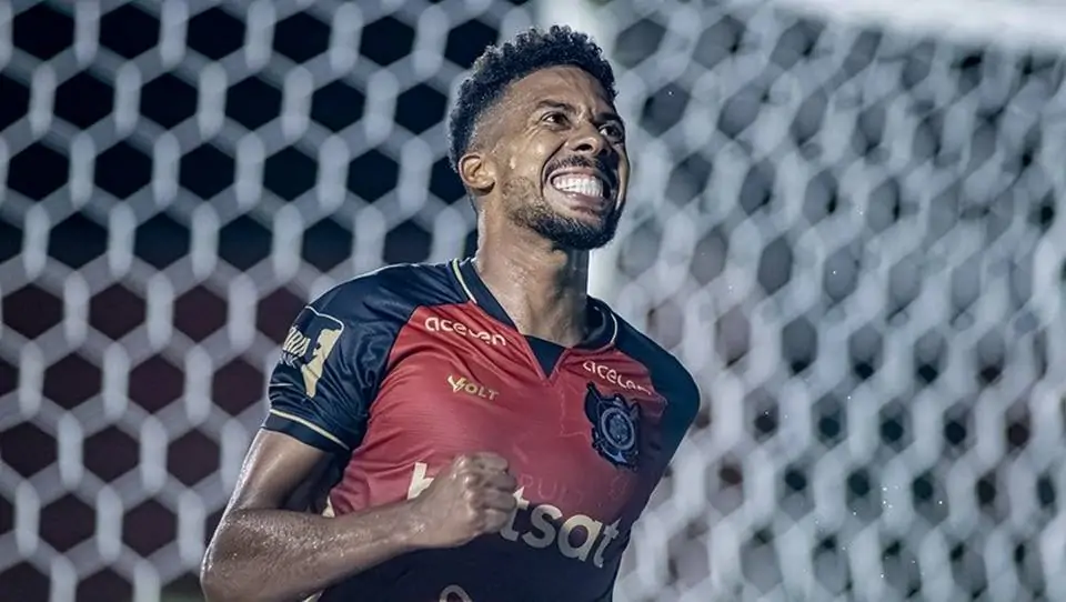 Willian Oliveira se despede do Vitória após acerto com Coritiba