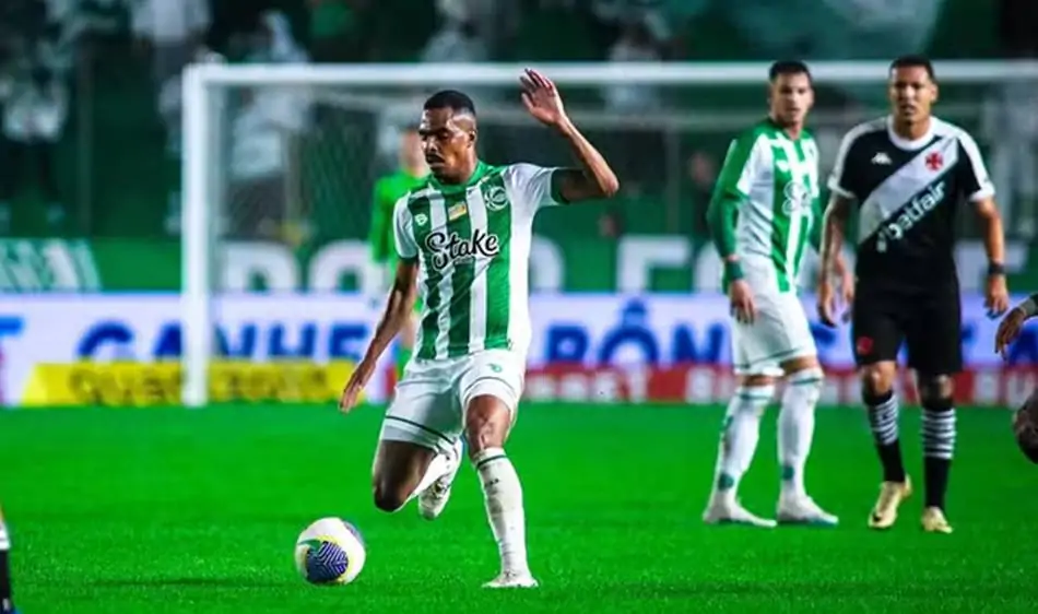 Vitória contrata Caique Gonçalves para a temporada 2026