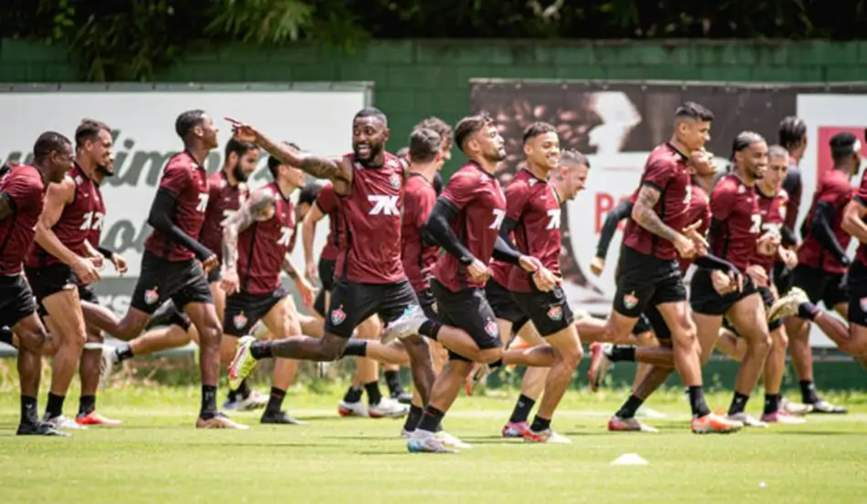 Elenco do Vitória inicia pré-temporada 2026 na Toca do Leão