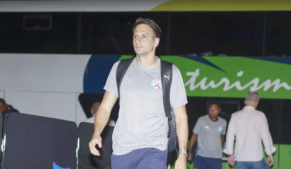 Bahia encerra contrato de três jogadores e planeja reposição