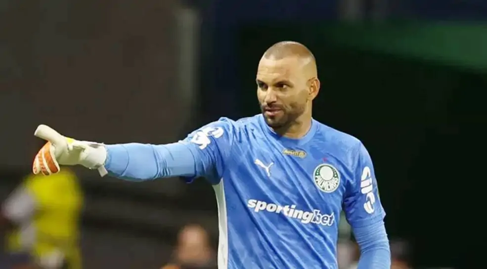 Bahia desiste de contratar Weverton após impasse com staff