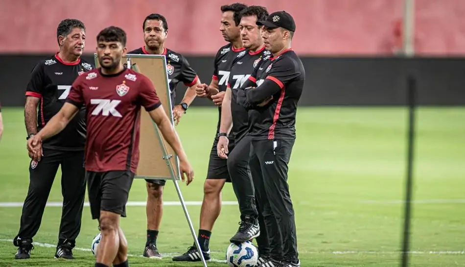 Vitória avalia amistoso ou Ba-Vi com titulares antes da Série A