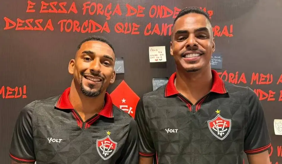 Vitória apresenta Caíque Gonçalves e Mateusinho e adia estreia