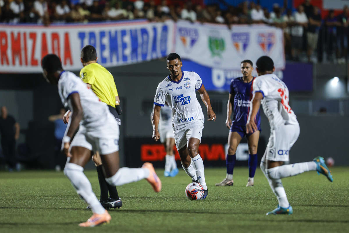 Rezende marca gol pelo Bahia e se firma no time alternativo