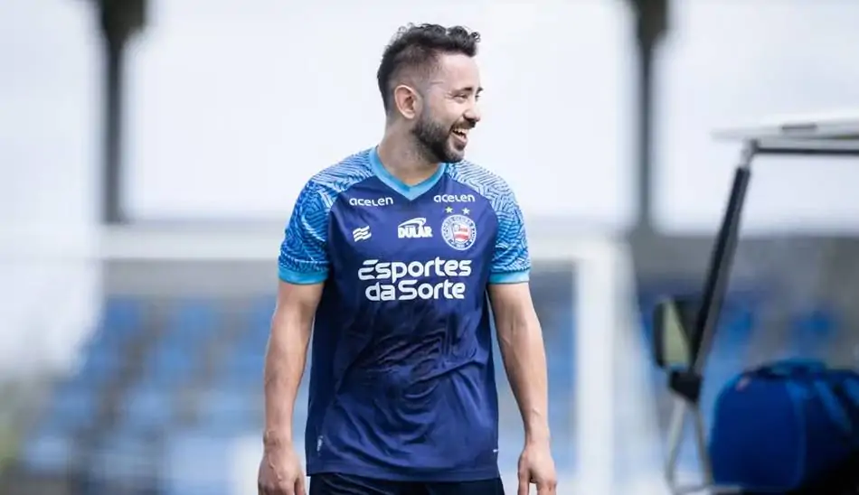 Bahia relaciona novo reforço Kike Olivera no Baianão