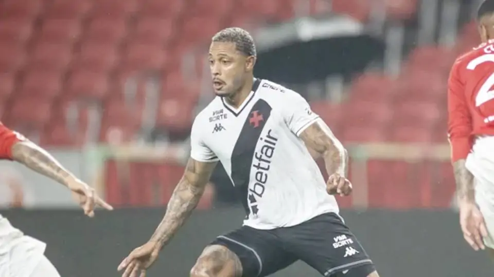 Vitória tenta contratar David e muda termos da negociação