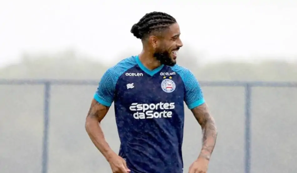 Matheus Bahia na mira do Coritiba, mas negociação esfria