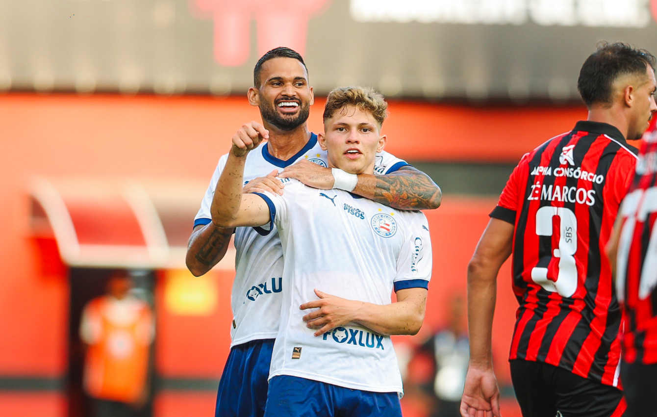 Gol de Dell no Ba-Vi garante triunfo do Bahia sobre o Vitória