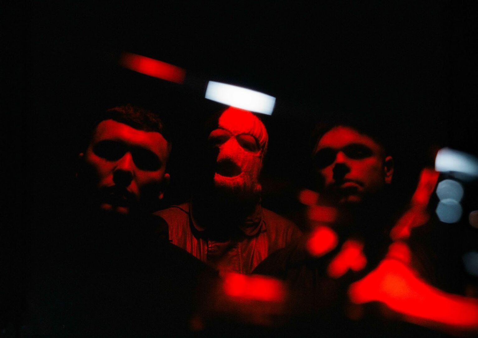 Kneecap FENIAN: banda anuncia álbum para 2026 e single ‘Liars Tale’