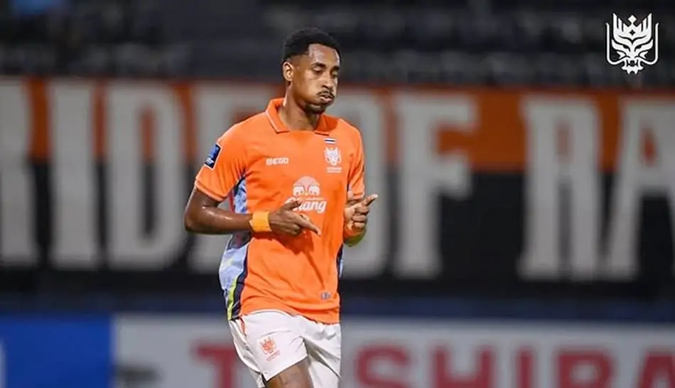 Artilheiro da Champions Asiática, ex-Vitória Denílson brilha