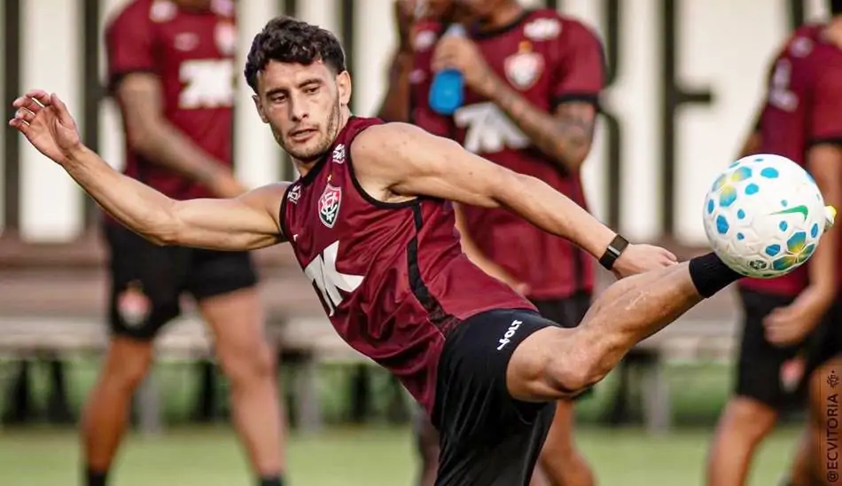 Vitória x Palmeiras: Emmanuel Martínez pode estrear pelo Leão