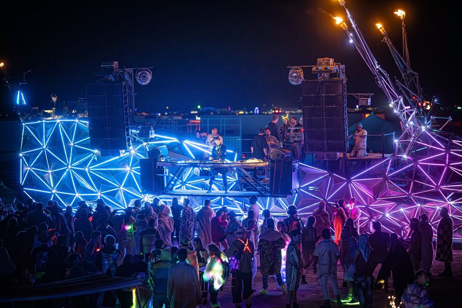 Burning Man no Brasil estreia no Camarote Alma Rio
