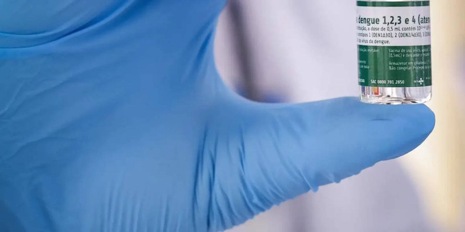 Vacinação contra dengue imuniza 1,2 milhão de profissionais do SUS