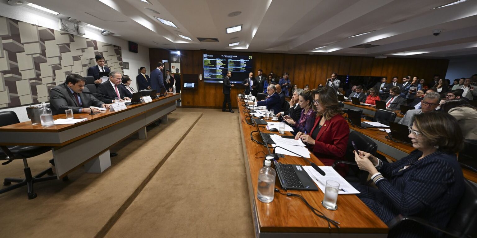 CVM é cobrada no Senado por omissão no caso Banco Master