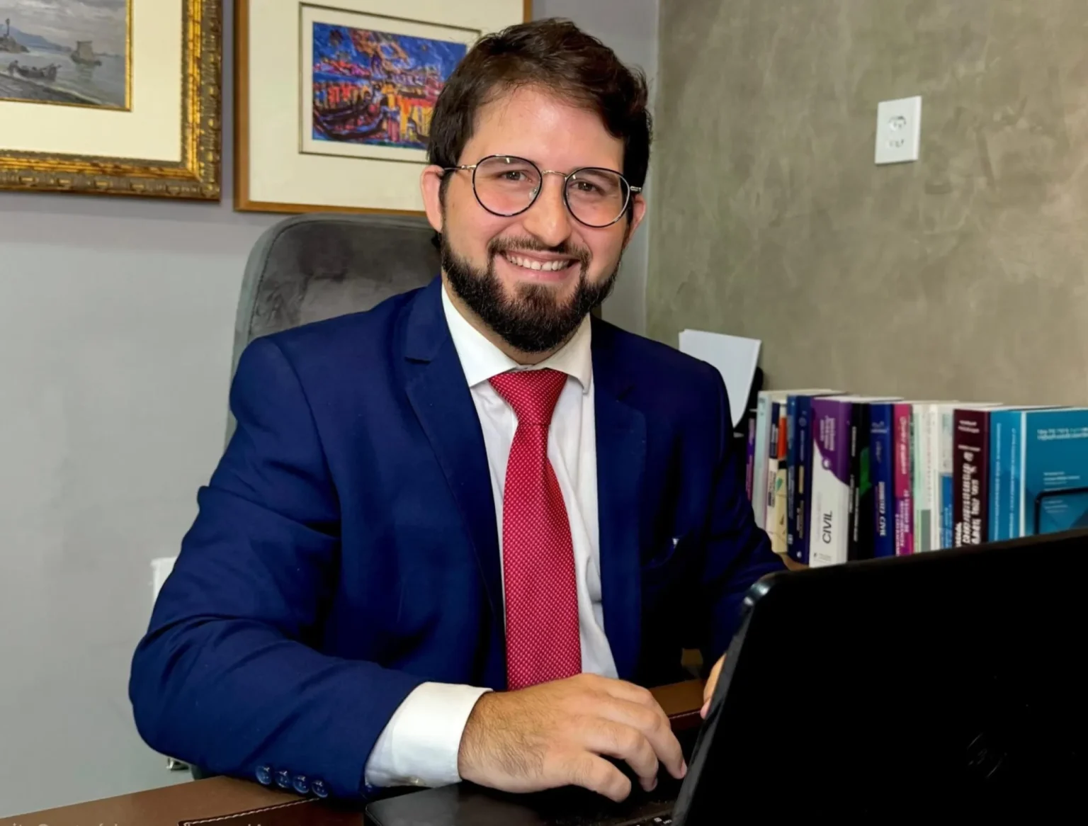 Especialista alerta: Ostentação nas redes sociais pode levar à revisão da pensão alimentícia
