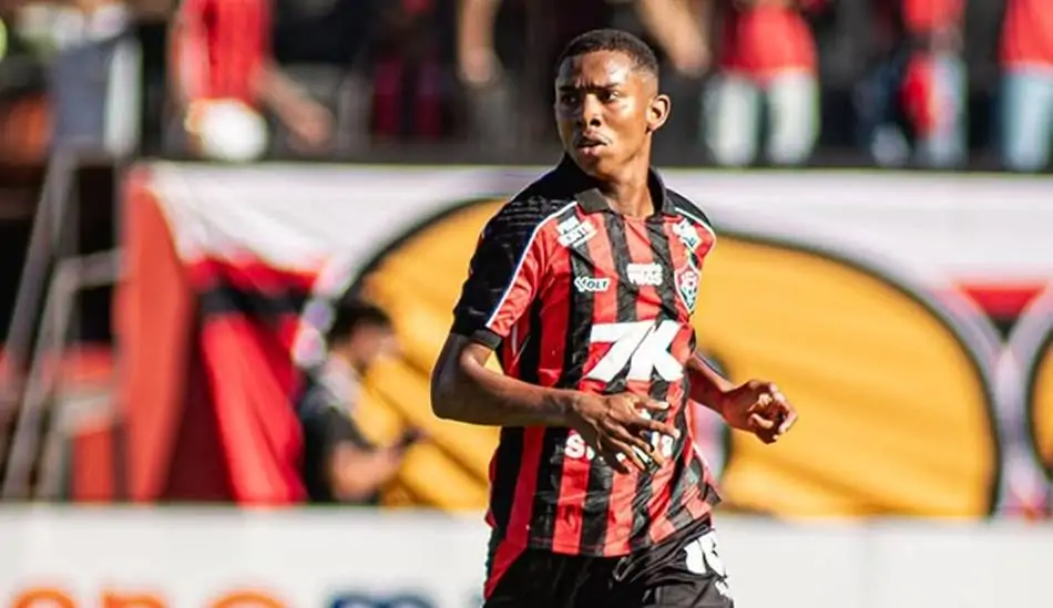 Edenilson renova com o Vitória até 2028; contrato já está no BID