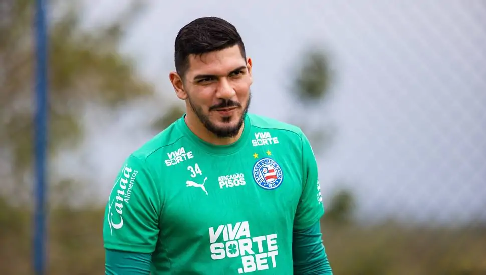 João Paulo Bahia: goleiro manifesta desejo de seguir no clube