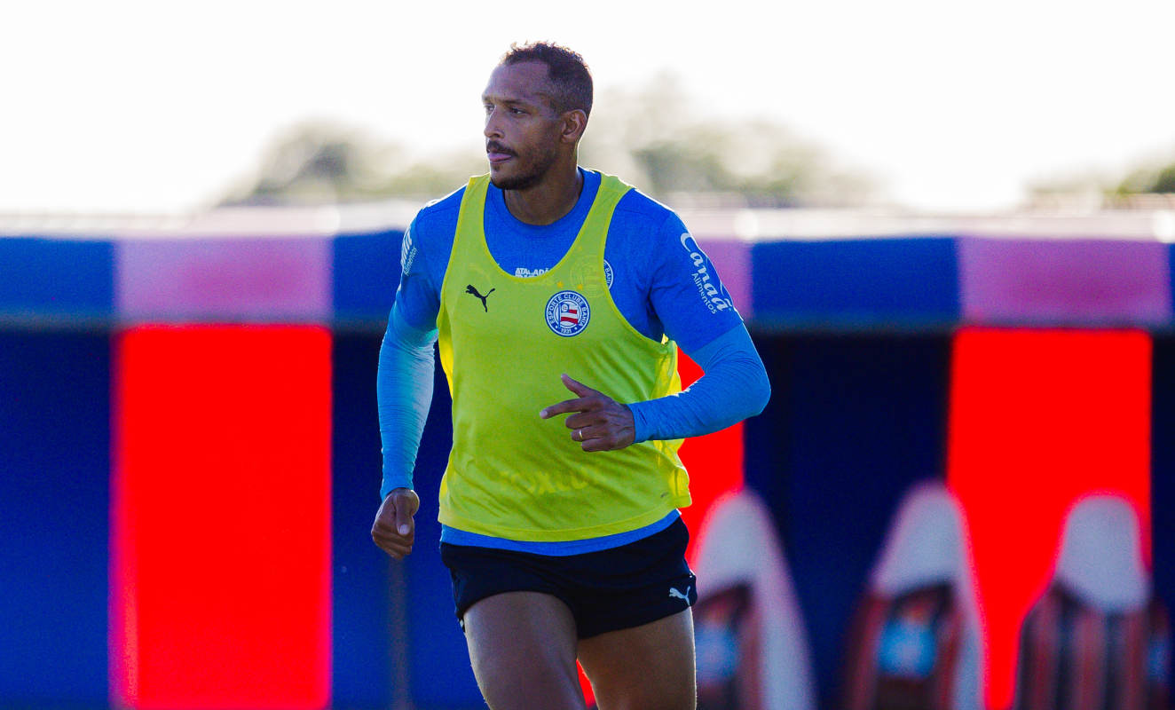David Duarte retorna de lesão e disputa vaga na zaga do Bahia