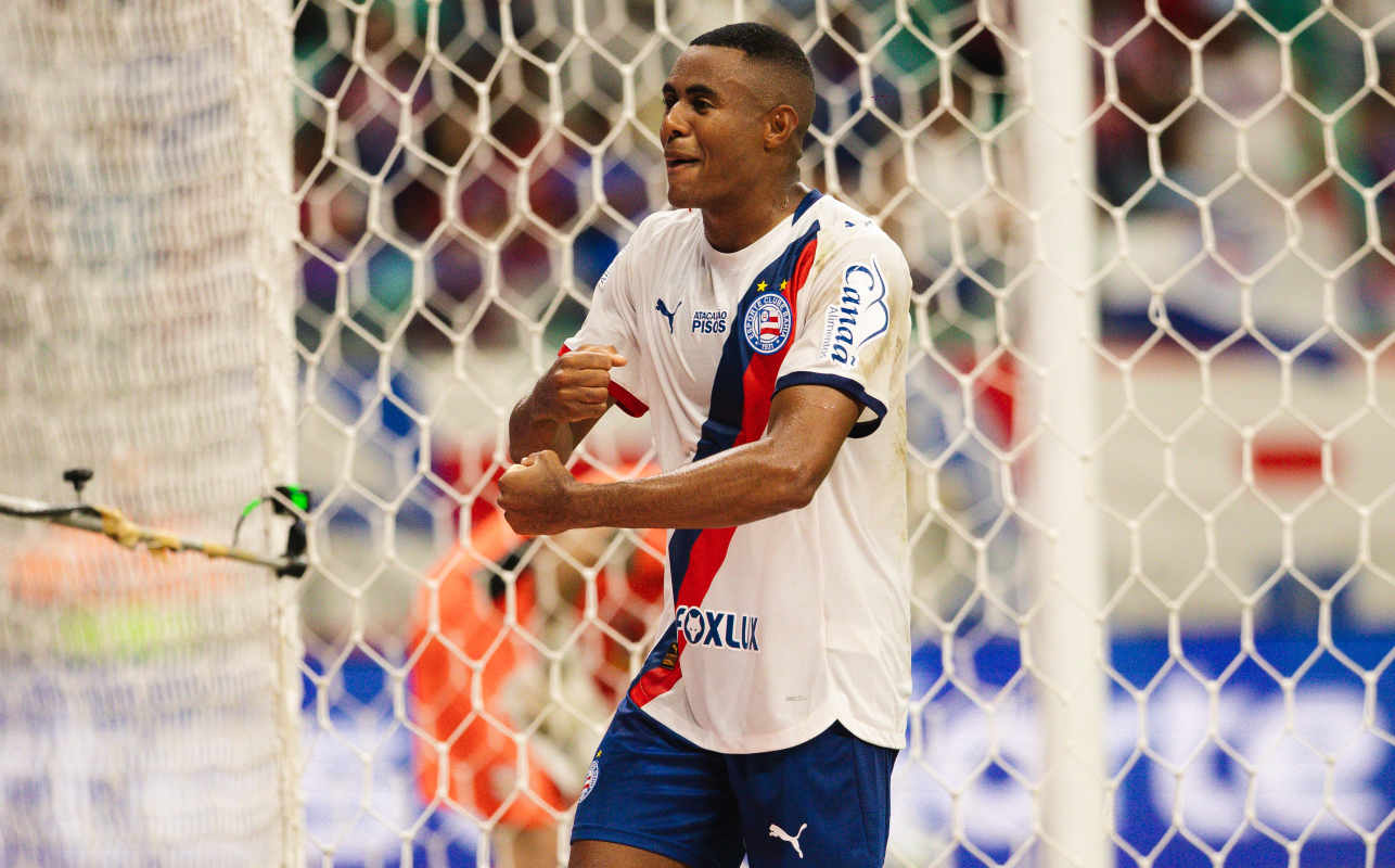 Bahia vence Bragantino e celebra primeiro triunfo em casa