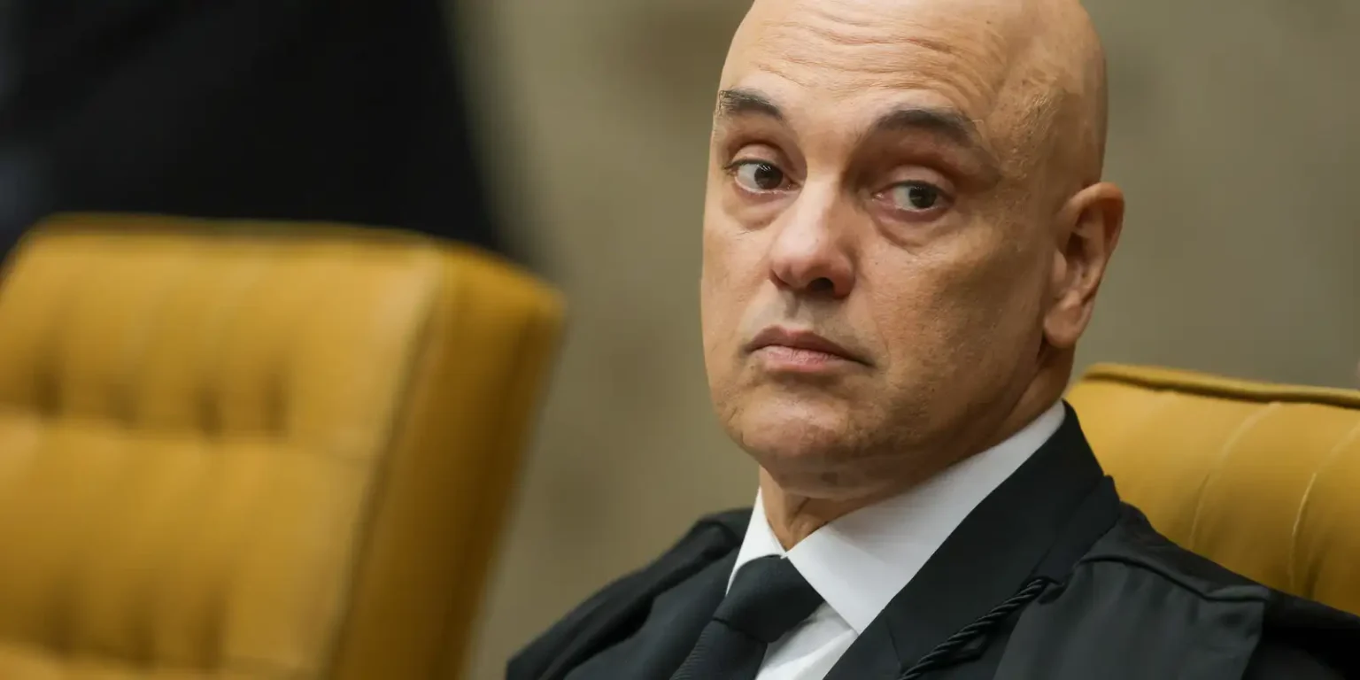 Restrição de drones na casa de Bolsonaro é ampliada para 1 km