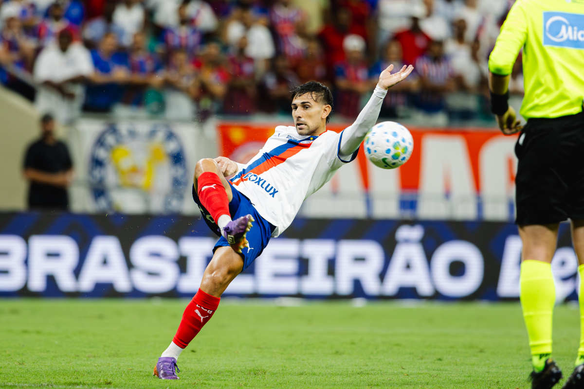 Lateral-direita do Bahia: Ceni avalia Acevedo e Gilberto para enfrentar o Palmeiras