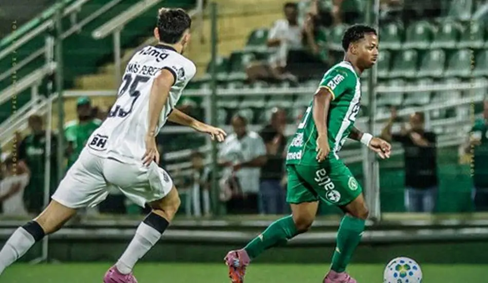 Chapecoense entra no Z-4 após goleada do Atlético-MG e encara o Vitória