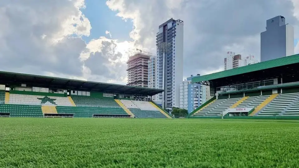 Chapecoense x Vitória: onde assistir à 10ª rodada da Série A