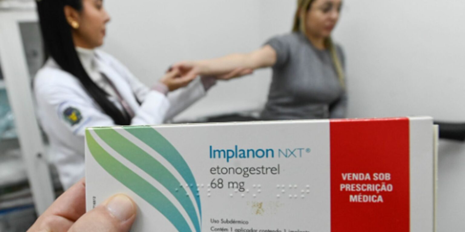 Implantes hormonais no SUS: Ministério da Saúde treina 11 mil profissionais