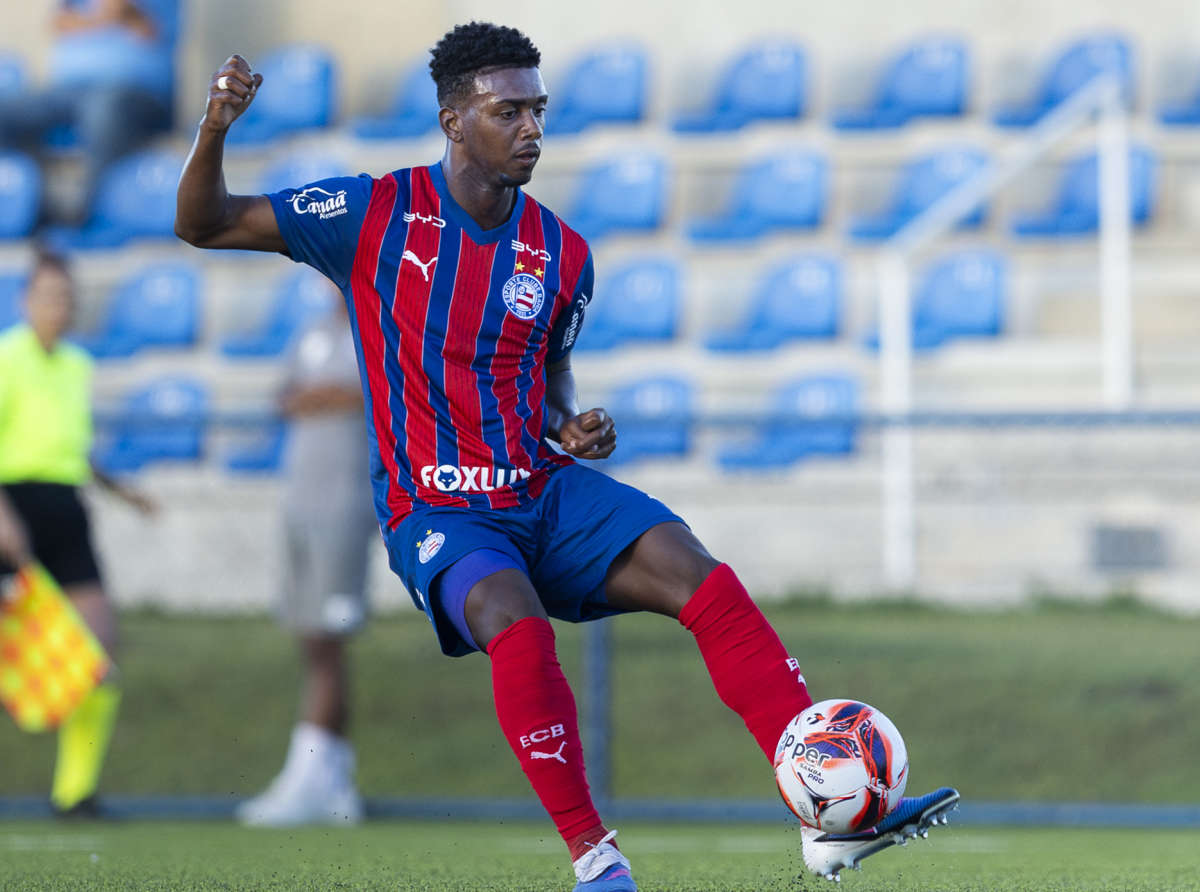 Bahia sub-20 aplica 7 a 0 no Camaçariense e segue 100% no Baiano