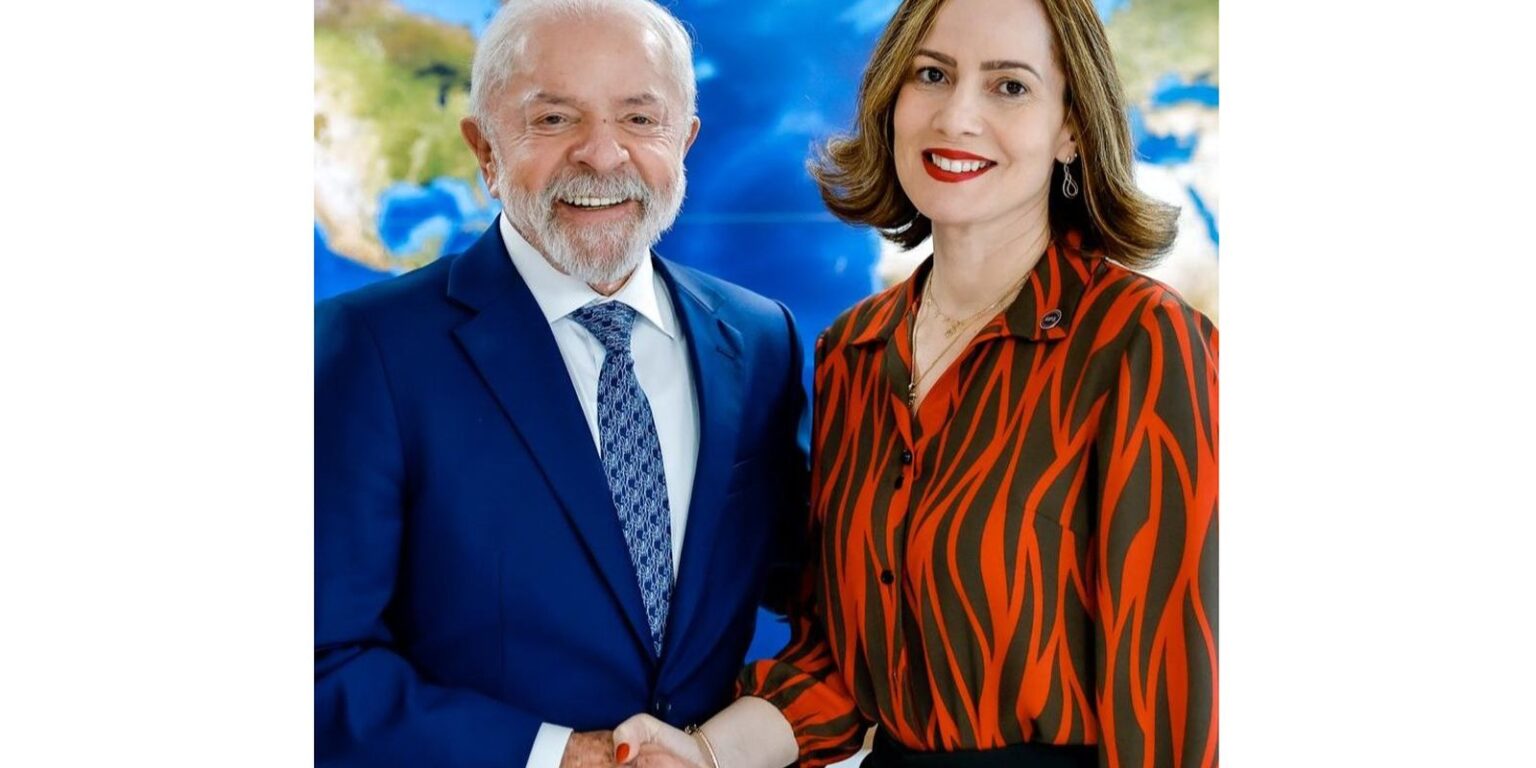 Ana Cristina Viana assume comando do INSS e foca em reduzir fila