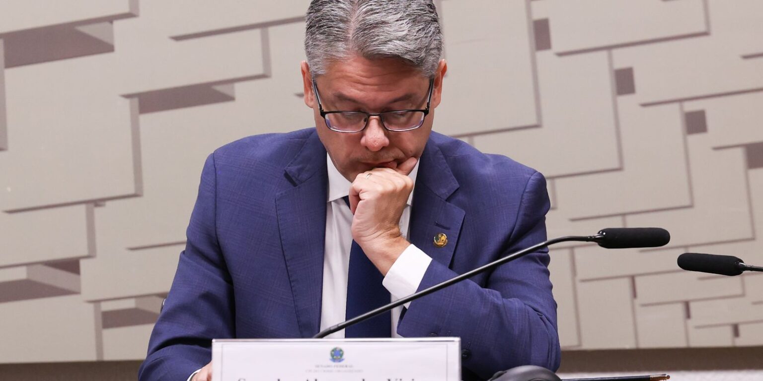 Indiciamento de ministros do STF é pedido por relator da CPI