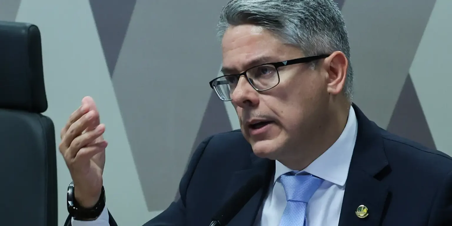Relatório da CPI do Crime Organizado expõe elo entre facções e bancos