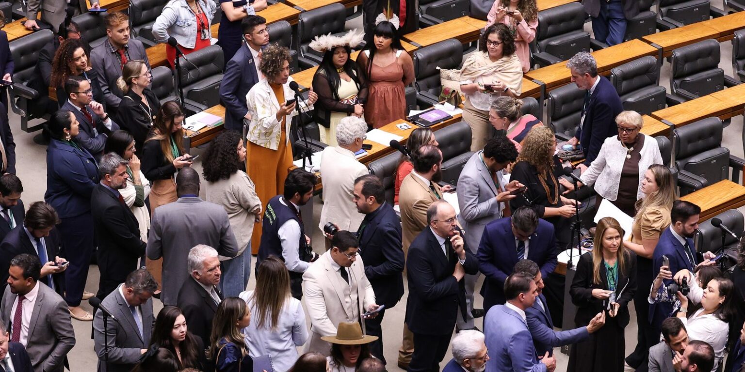 PL da Dosimetria: Câmara revoga veto; Senado decide