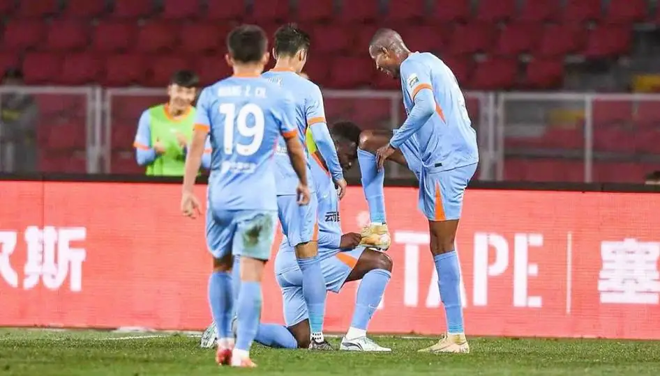 Ex-atacante do Vitória brilha e impulsiona Yunnan Yukun na China