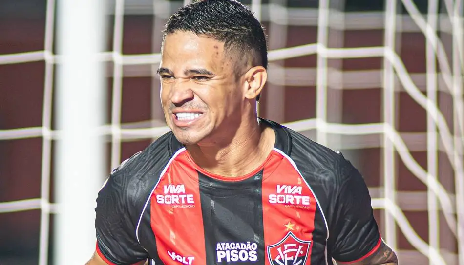Vitória elimina Flamengo e avança às oitavas da Copa do Brasil