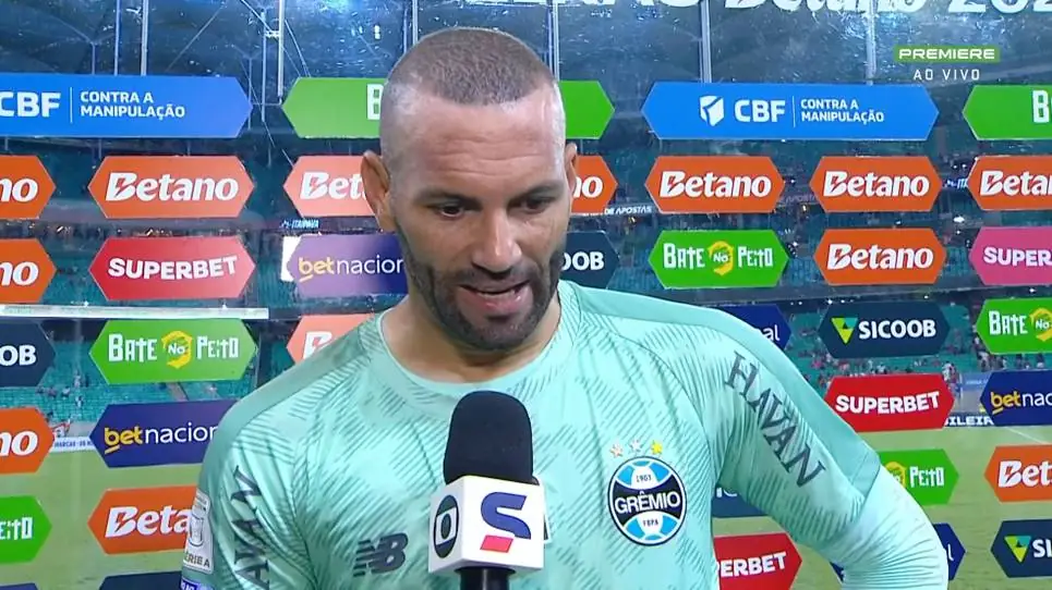 Goleiro do Grêmio exalta empate com o Bahia na Fonte Nova
