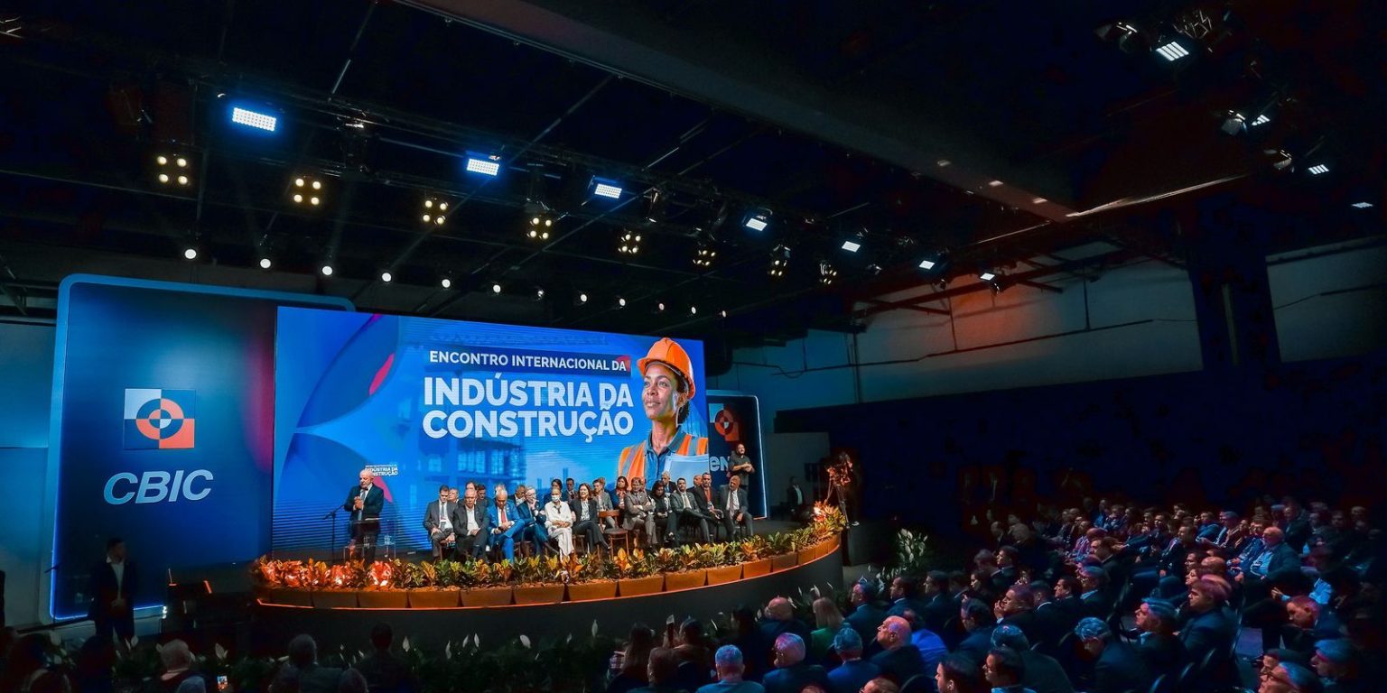 Reforma Casa Brasil: Lula cobra estudo da Caixa sobre baixa adesão
