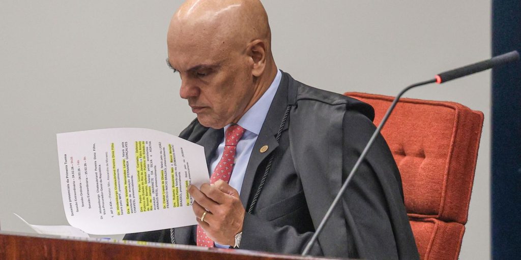 Extradição de Carla Zambelli: Moraes exige ação de MJSP e Itamaraty