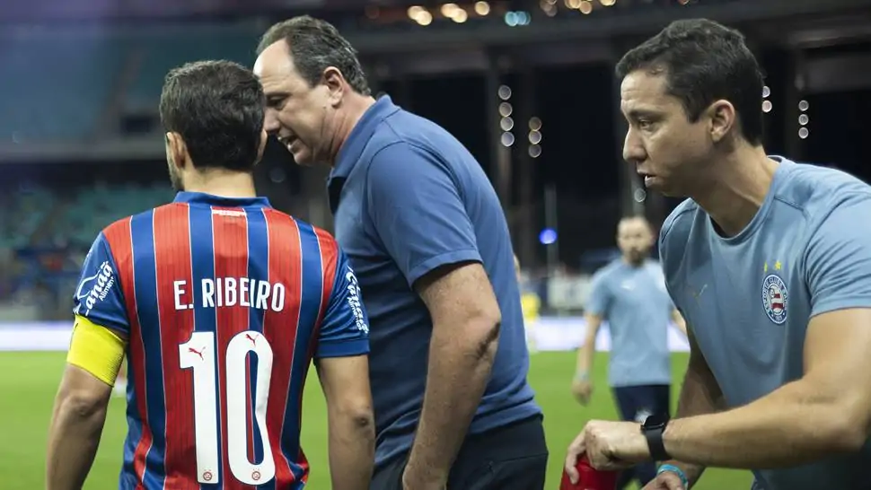 Substituto de Everton Ribeiro: Ceni admite dificuldade e cita Arrascaeta