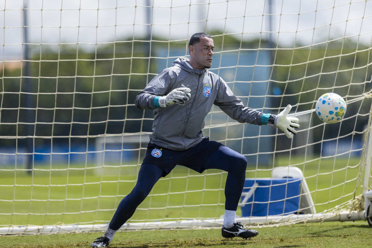 Lesão de Léo Vieira: goleiro do Bahia passará por cirurgia