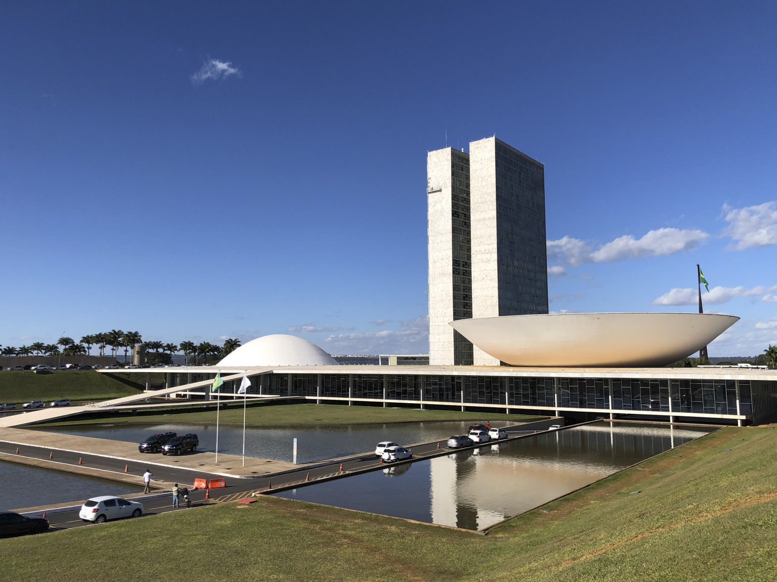 Oposição no Senado se mobiliza para barrar PEC da jornada 6×1 aprovada pela Câmara