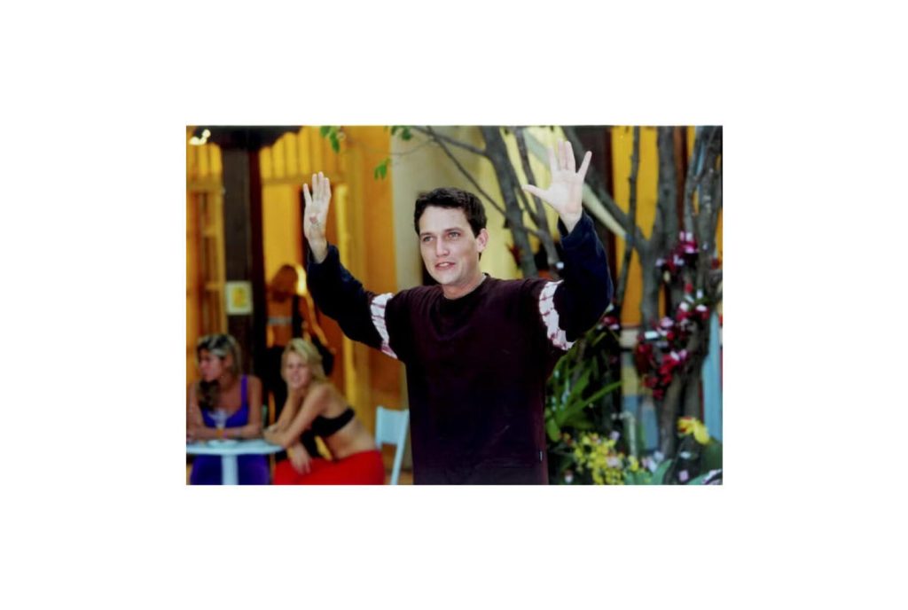 Edward Boggiss em cena na TV Globo