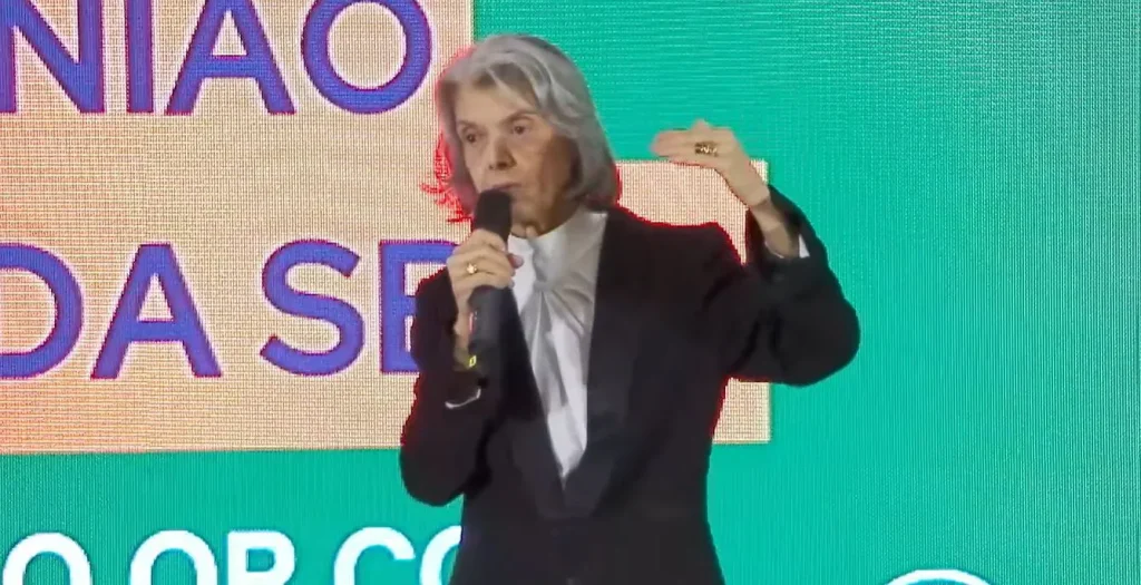 Cármen Lúcia reafirma: só brasileiros decidem o futuro do país