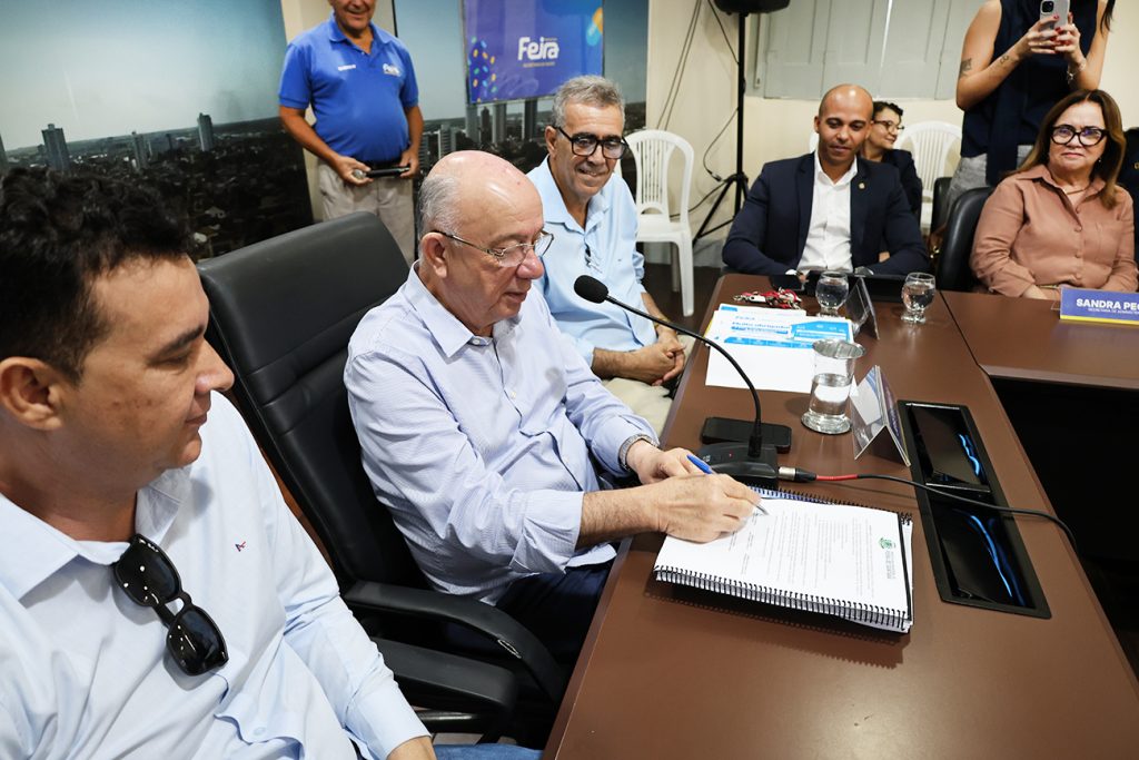 Feira de Santana sanciona plano municipal de segurança com tecnologia