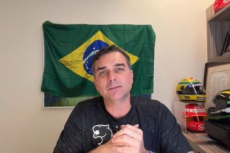 Flávio Bolsonaro arrecada R$ 23,1 mil no primeiro dia de vaquinha