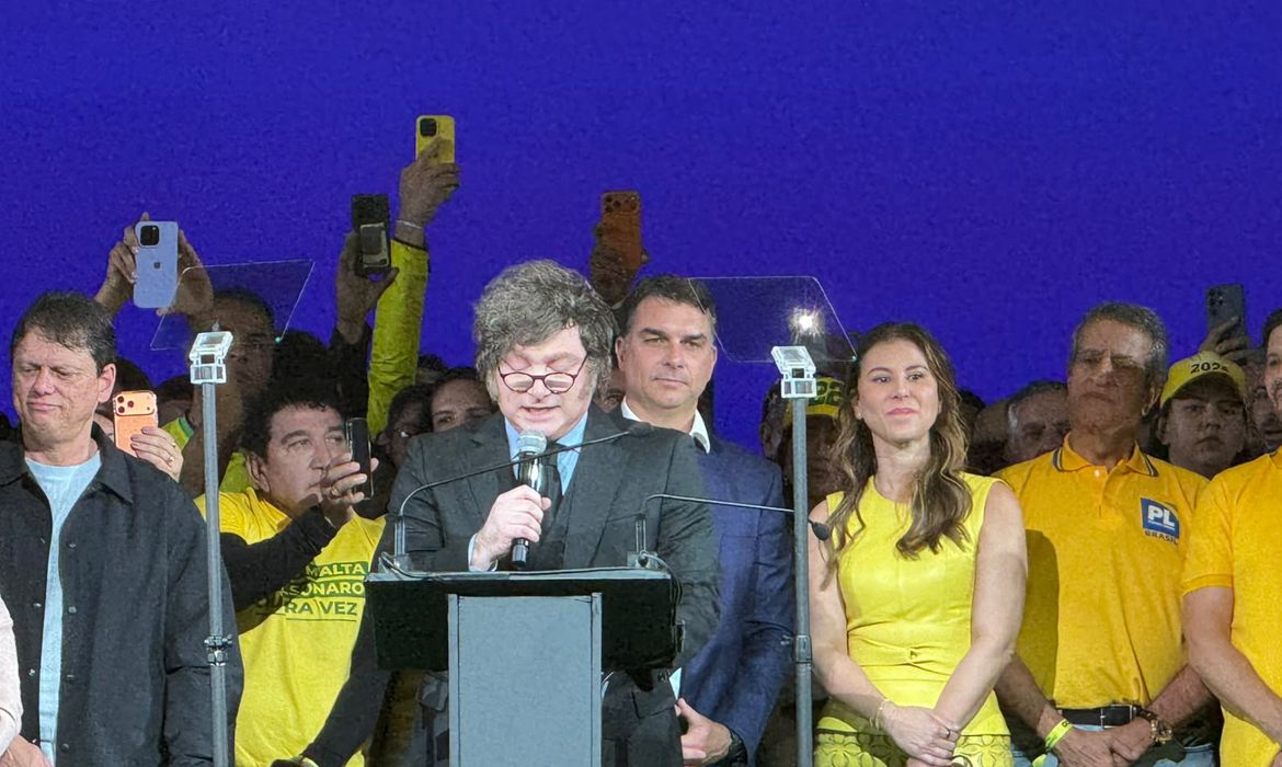 Itamaraty convoca embaixador por ofensas de Milei a Lula