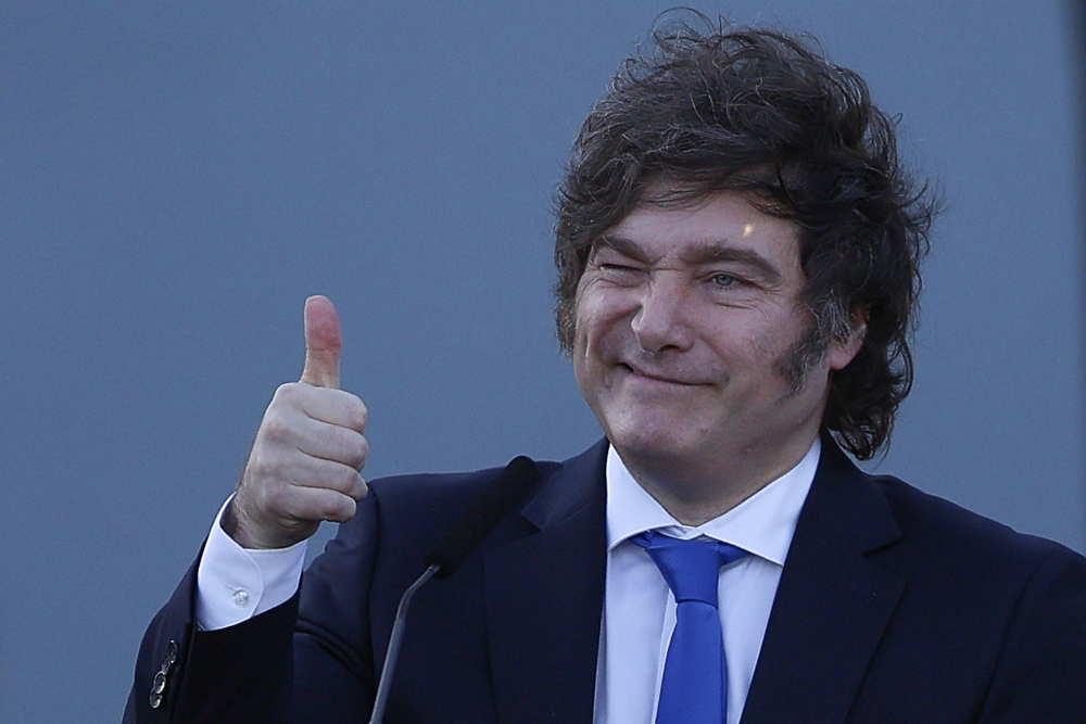 Javier Milei chega a SP para convenção do PL e encontros políticos